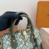 Louis Vuitton Green Monogram Handbag — 20 cm — view 2