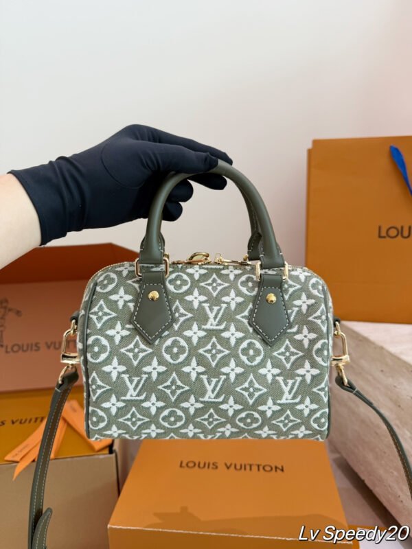 Louis Vuitton Green Monogram Handbag — 20 cm — view 6