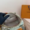 Louis Vuitton Green Monogram Handbag — 20 cm — view 8