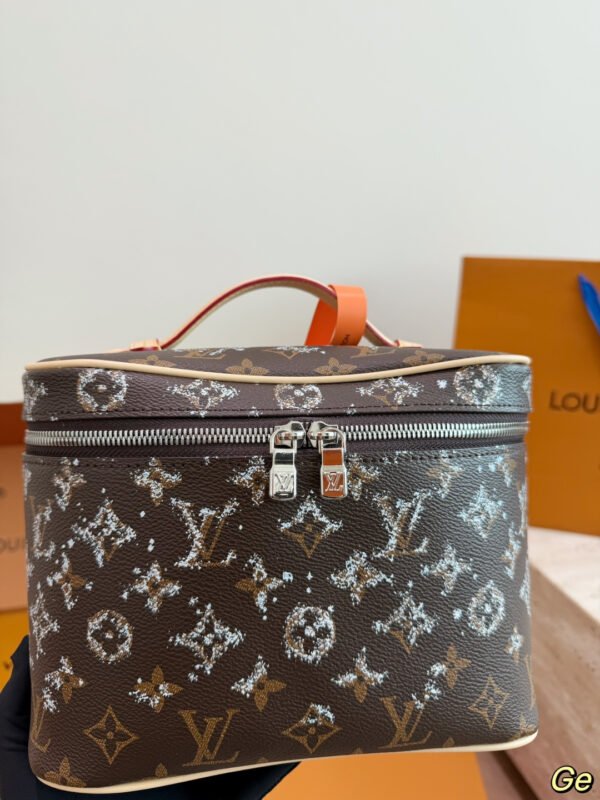 Louis Vuitton Monogram Vanity Case — view 1