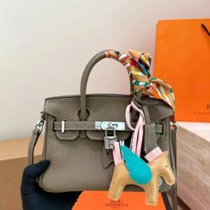Hermès 20 cm Top-Handle Bag — view 1