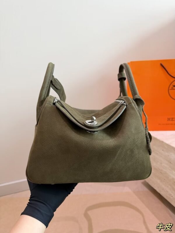 Hermès Lindy 26 Handbag — view 1