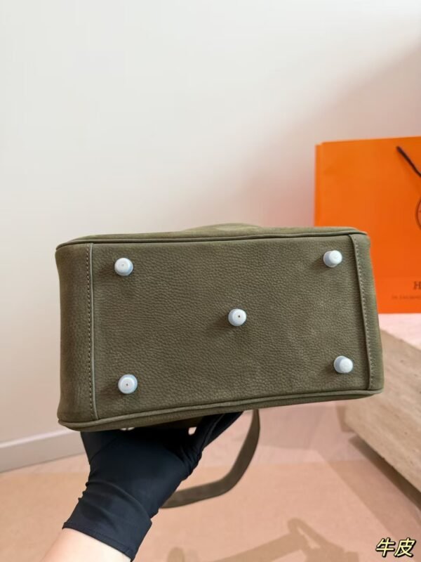 Hermès Lindy 26 Handbag — 9 Hermès Lindy 26 Handbag — view 9